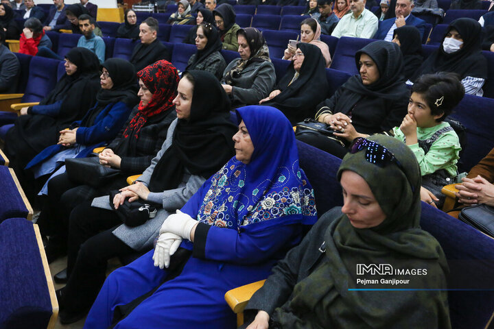 آیین رونمایی از ۲۰ پروژه جدید سامانه پاسخگویی ۱۳۷ اصفهان