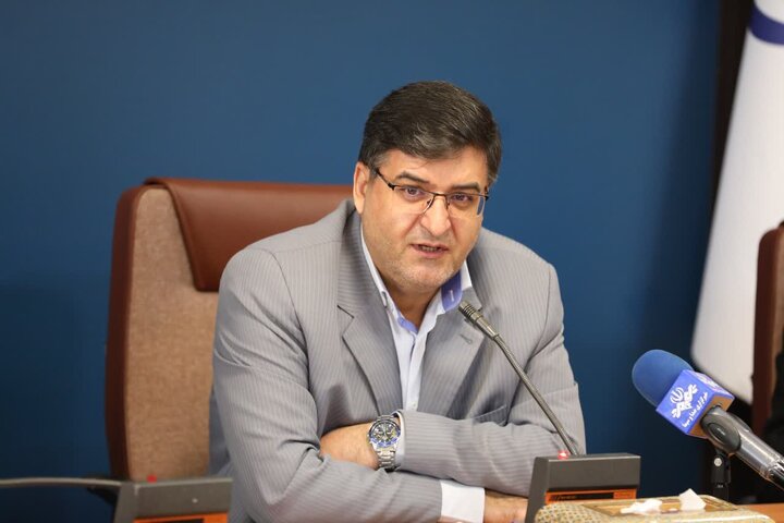 مردم هم در زمینه‌های مختلف به دولت کمک کنند