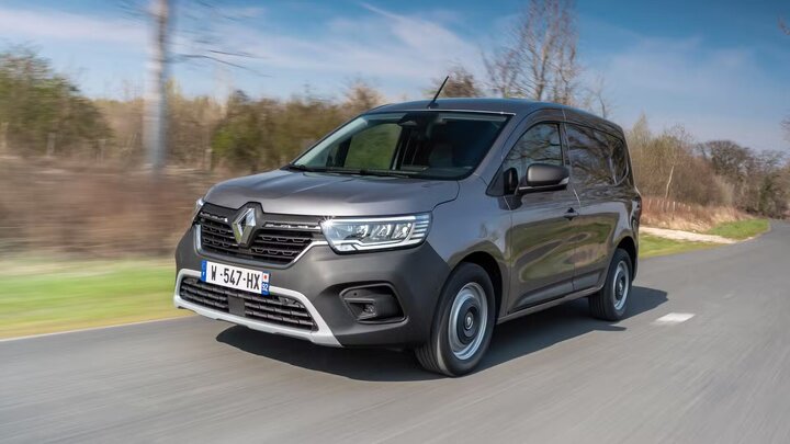 خودروی رنو کانگو 2025 چه مشخصاتی دارد؟