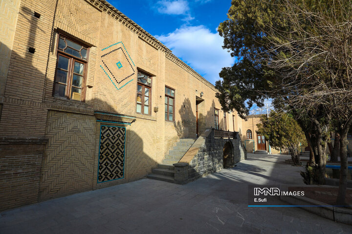 عمارت کلاه فرنگی اراک