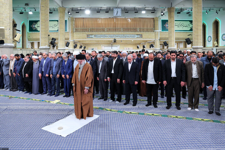 دیدار شاعران و اهالی فرهنگ و ادب فارسی با رهبر انقلاب