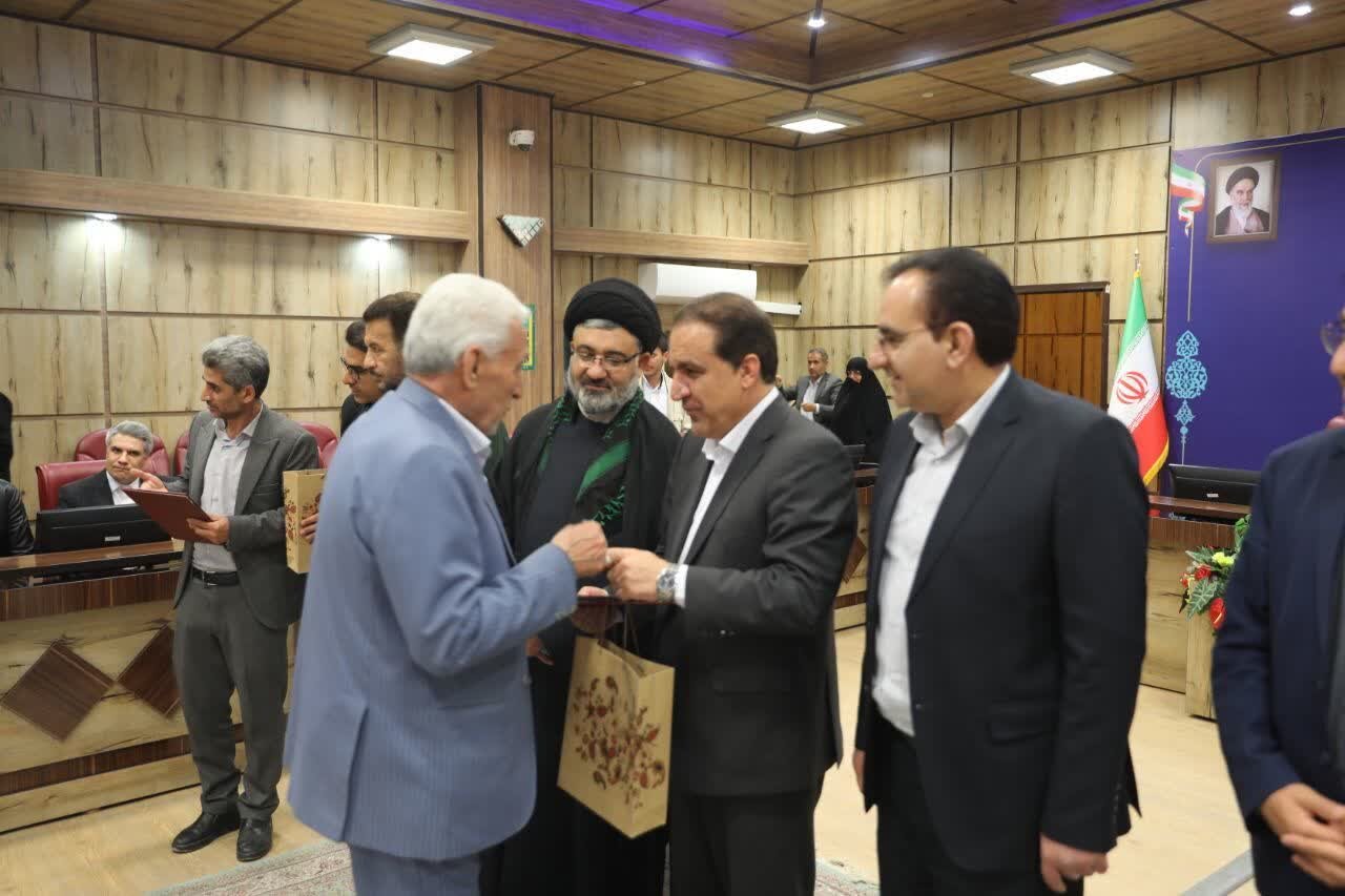 خیرین و سازمانهای مردمنهاد زمینه ساز ایجاد همبستگی اجتماعی هستند