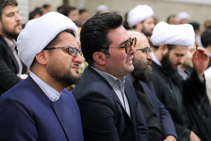 دیدار شاعران و اهالی فرهنگ و ادب فارسی با رهبر انقلاب