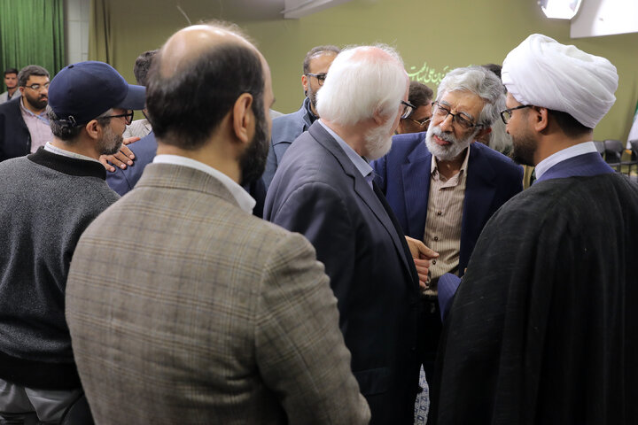 دیدار شاعران و اهالی فرهنگ و ادب فارسی با رهبر انقلاب