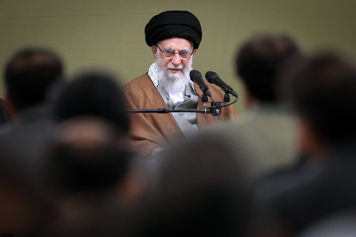 دیدار شاعران و اهالی فرهنگ و ادب فارسی با رهبر انقلاب