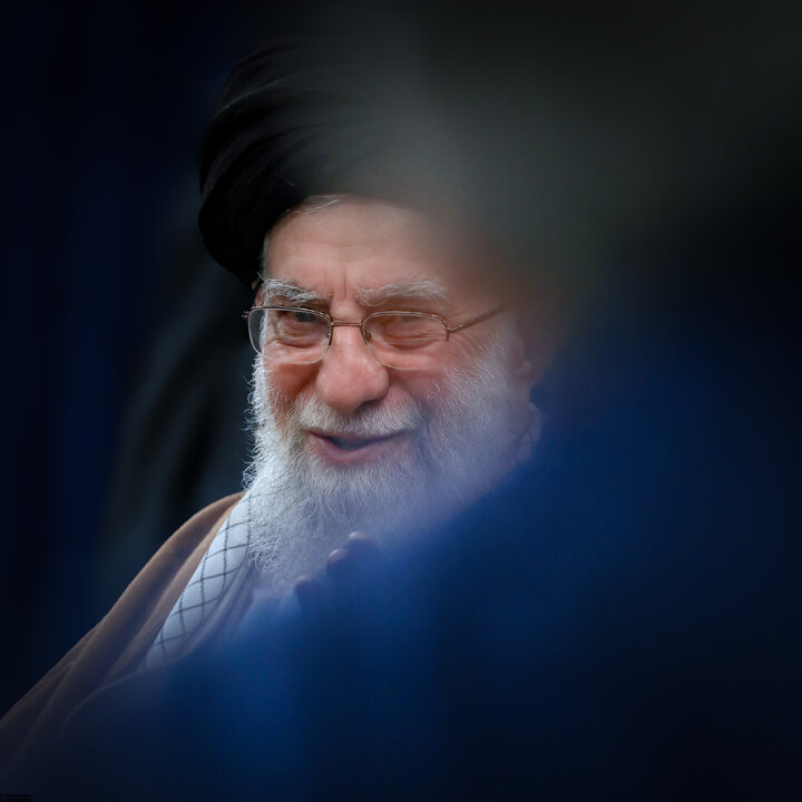 دیدار شاعران و اهالی فرهنگ و ادب فارسی با رهبر انقلاب