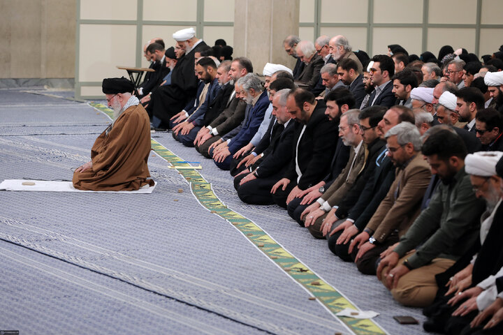 دیدار شاعران و اهالی فرهنگ و ادب فارسی با رهبر انقلاب