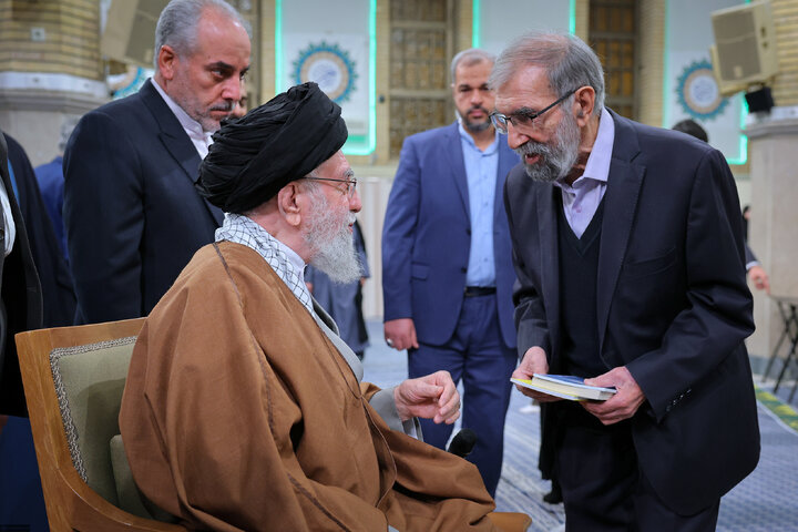 دیدار شاعران و اهالی فرهنگ و ادب فارسی با رهبر انقلاب