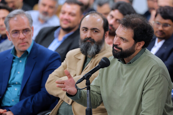 دیدار شاعران و اهالی فرهنگ و ادب فارسی با رهبر انقلاب