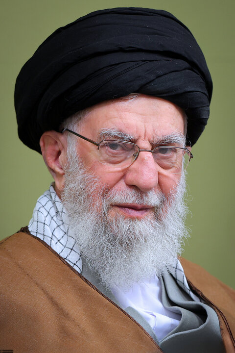 دیدار شاعران و اهالی فرهنگ و ادب فارسی با رهبر انقلاب