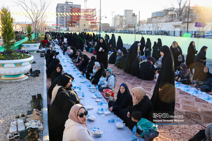 ضیافت کریمانه در مشهد مقدس