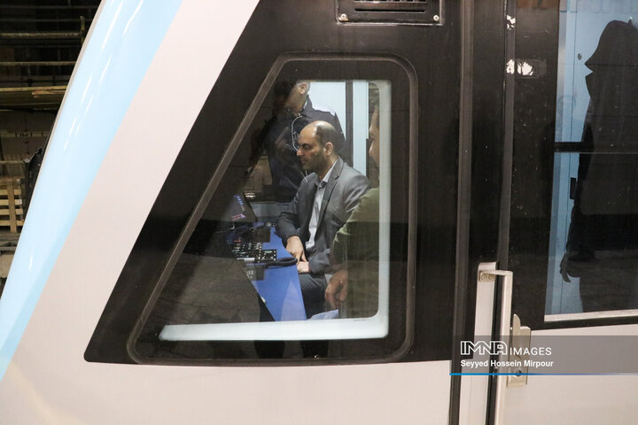 تست گرم خط سه قطار شهری مشهد