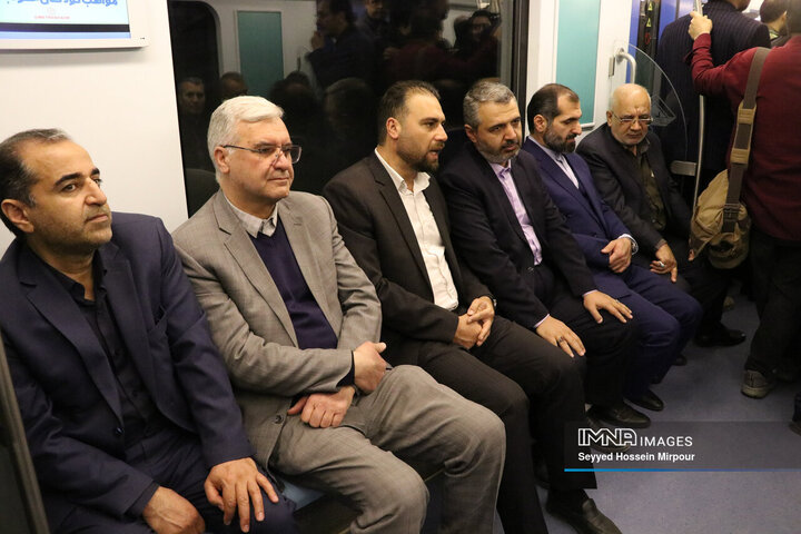 تست گرم خط سه قطار شهری مشهد