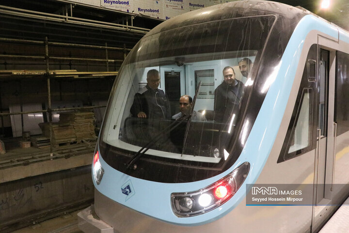 تست گرم خط سه قطار شهری مشهد