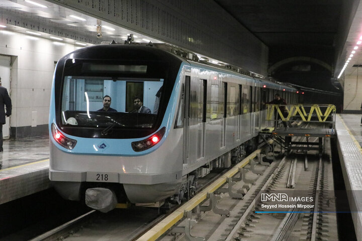 تست گرم خط سه قطار شهری مشهد