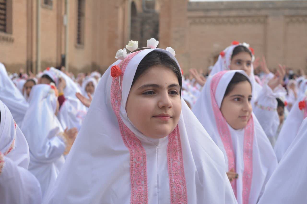 برگزاری جشن ۱۰۰۰ نفری روزهاولیها در خرمآباد