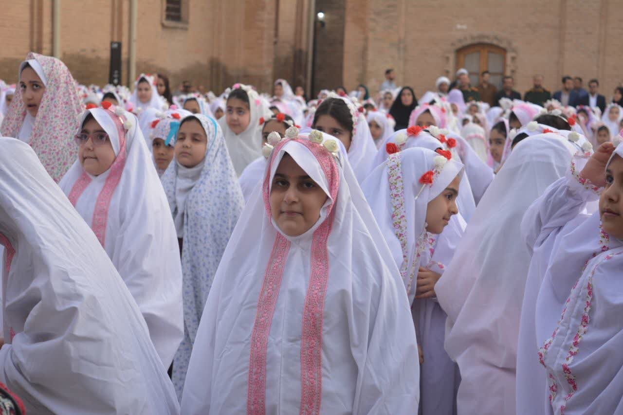 برگزاری جشن ۱۰۰۰ نفری روزهاولیها در خرمآباد