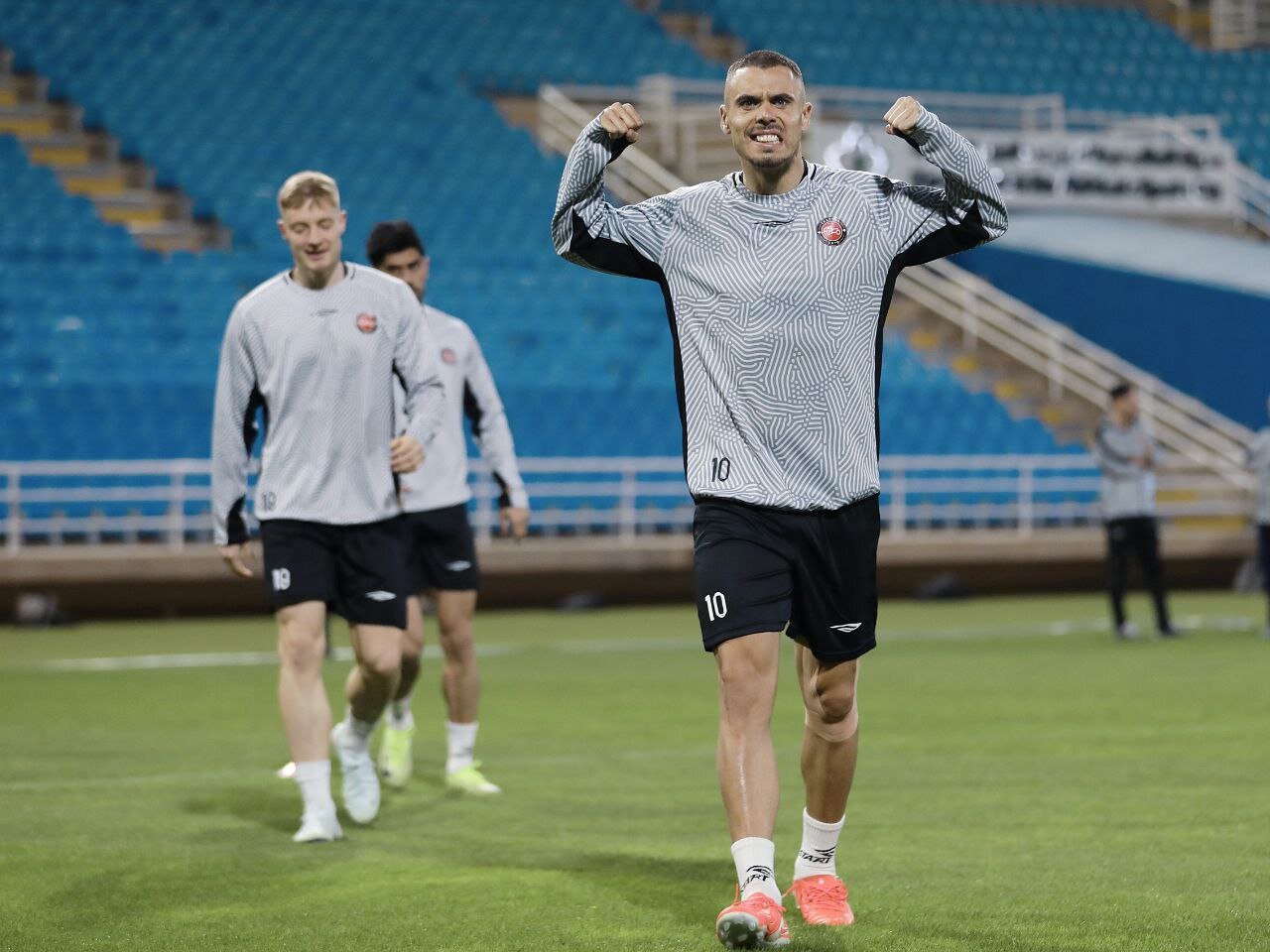 لیگبرتریها به دنبال پایان خوش سال