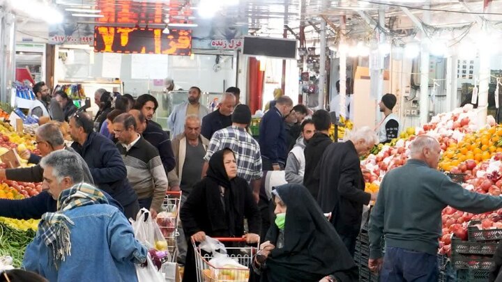 توزیع و عرضه بیش از ۱۰۰۰ تن میوه در شیراز