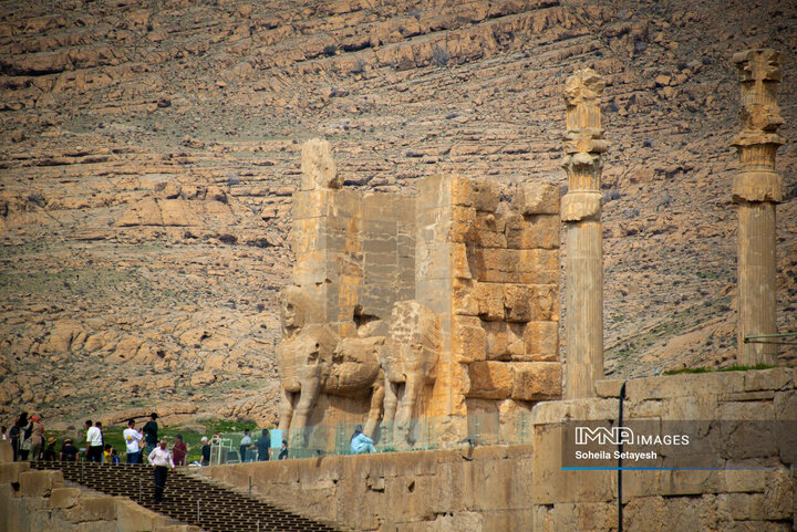 رونمایی از ۸ طرح حفاظت و مرمت در تخت جمشید