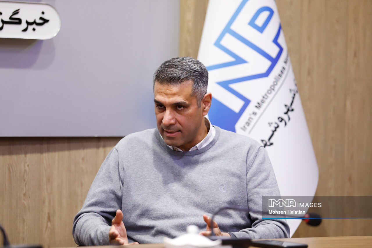 سهم عمده قهرمانی فداکاری بازیکنان بود / از ادامه همکاری با هندبال سپاهان بیخبرم!