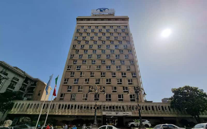 هتل پارسیان آزادی چه تفاوتهایی با هتلهای لوکس دیگر تهران دارد؟