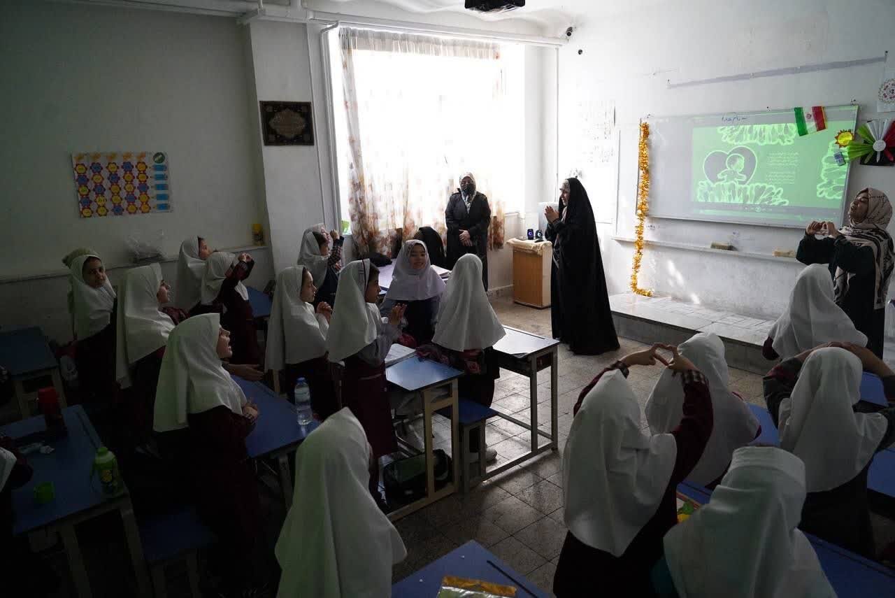 کمپین «Who is Imam Mahdi» در مدارس، گامی به سوی خودشناسی و سلامت روحی نسل آینده