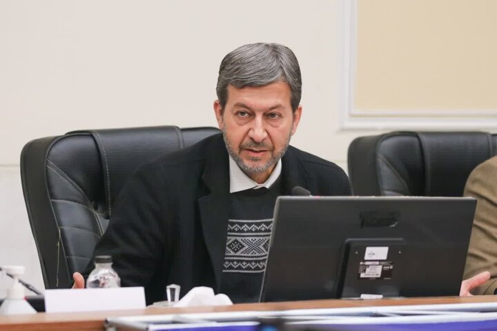 لزوم اجرای طرح‌های تعادل‌بخشی منابع آب و احیای زاینده‌رود