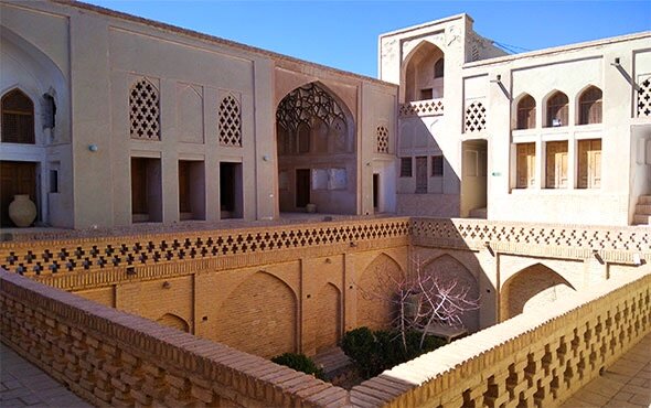 هزارههای تاریخ و جاذبههای شگفتانگیز نایین، پذیرای مسافران در نوروز ۱۴۰۴