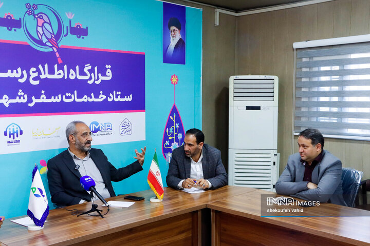 بازدید فرماندار اصفهان از کمپ اسکان موقت باغ فدک