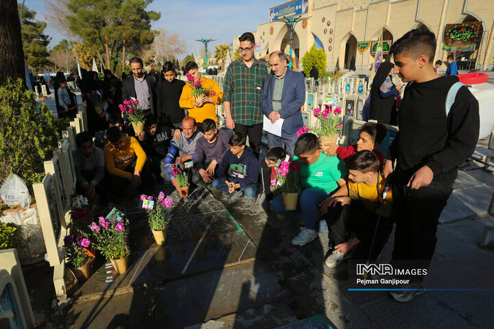 همایش پیاده‌روی رهروان شهدا