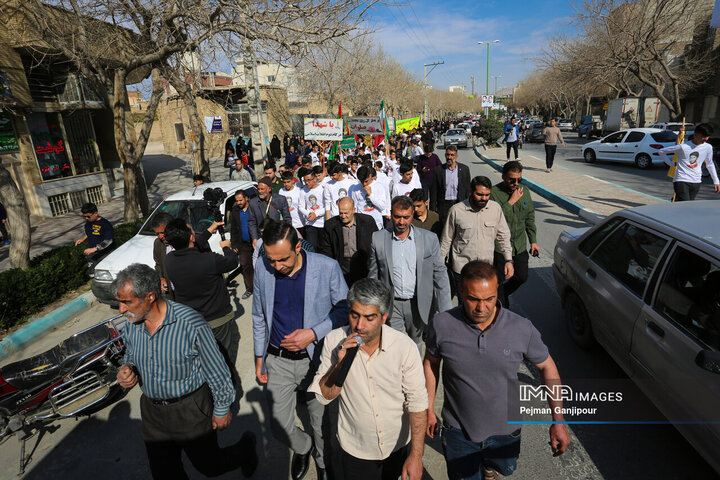 همایش پیاده‌روی رهروان شهدا