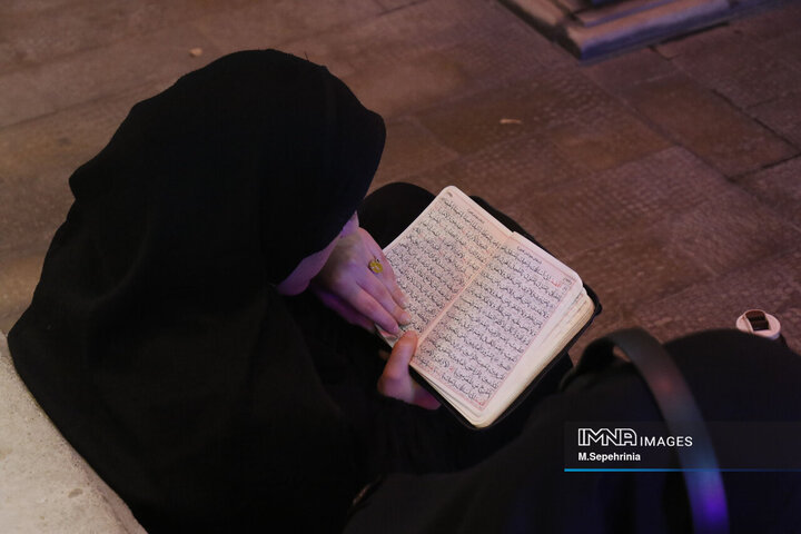 مراسم احیای شب نوزدهم ماه رمضان در گلزار شهدای تبریز