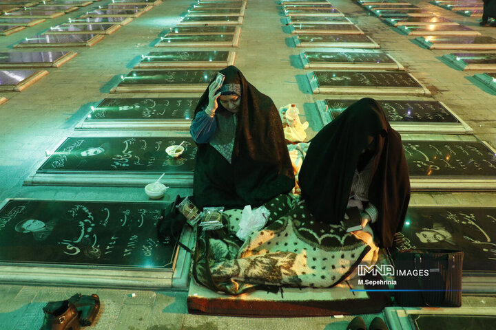 مراسم احیای شب نوزدهم ماه رمضان در گلزار شهدای تبریز