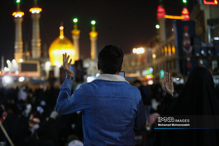 شب بیست ویکم ماه مبارک رمضان در حرم حضرت فاطمه معصومه(س)