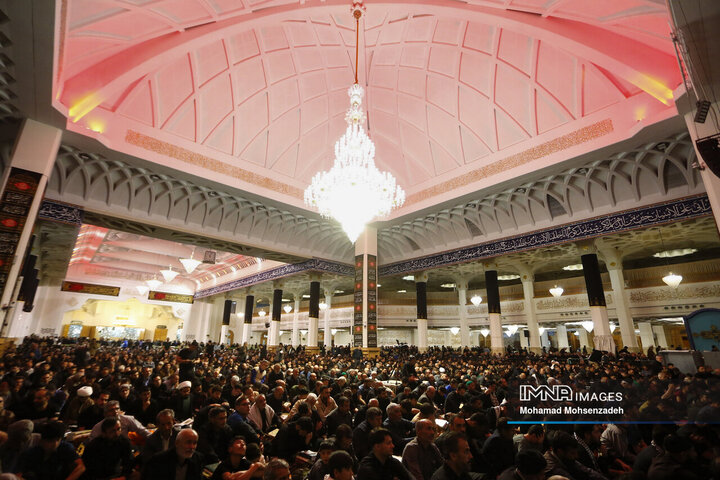 شب بیست ویکم ماه مبارک رمضان در حرم حضرت فاطمه معصومه(س)