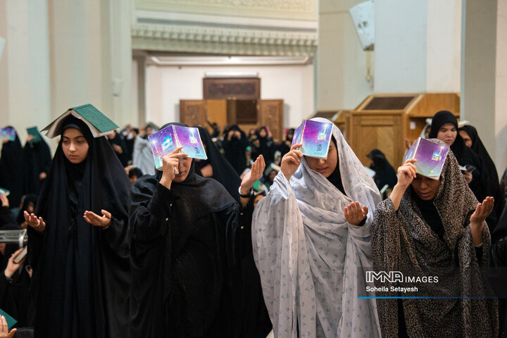 مراسم شب قدر در حرم حضرت شاهچراغ(ع)