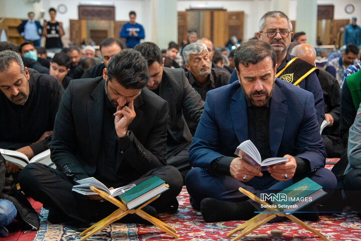 مراسم شب قدر در حرم حضرت شاهچراغ(ع)
