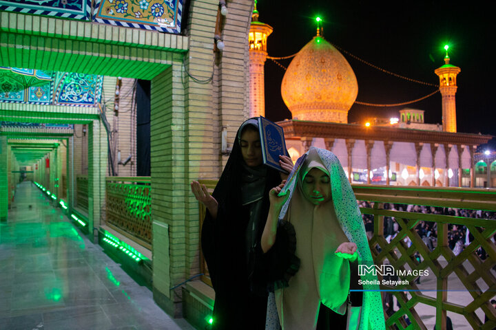مراسم شب قدر در حرم حضرت شاهچراغ(ع)