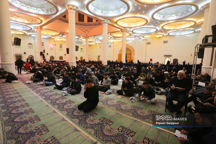 مراسم احیای شب بیست‌ویکم ماه رمضان در دانشگاه اصفهان