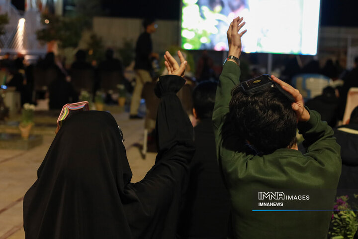 حال و هوای گلزار شهدای کرمان در شب‌های قدر