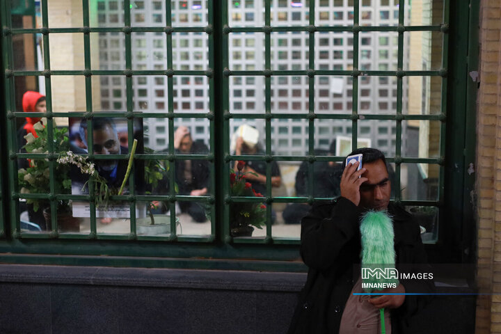 حال و هوای گلزار شهدای کرمان در شب‌های قدر