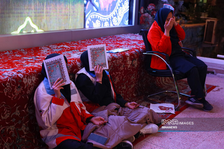 حال و هوای گلزار شهدای کرمان در شب‌های قدر