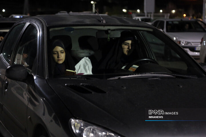 مراسم احیای خودرویی شب قدر در شیراز