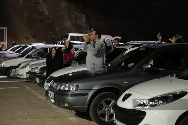 مراسم احیای خودرویی شب قدر در شیراز