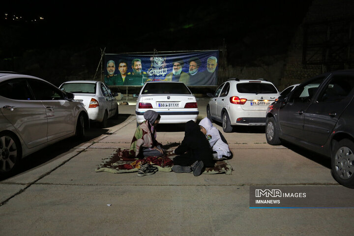 مراسم احیای خودرویی شب قدر در شیراز