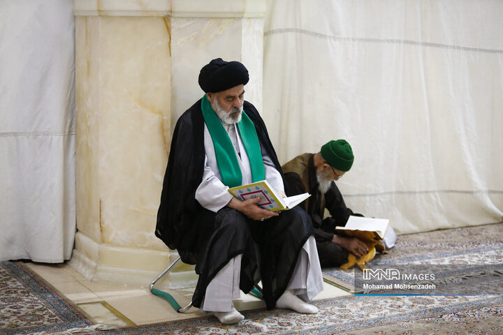 مراسم جزءخوانی قرآن کریم در حرم حضرت معصومه(س)