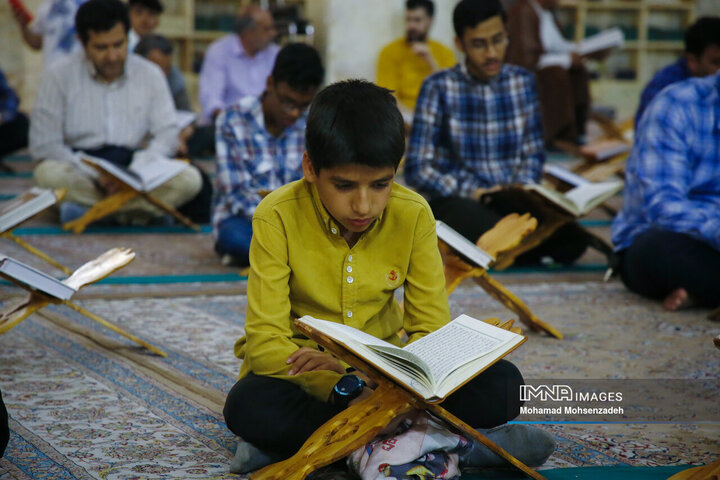 مراسم جزءخوانی قرآن کریم در حرم حضرت معصومه(س)