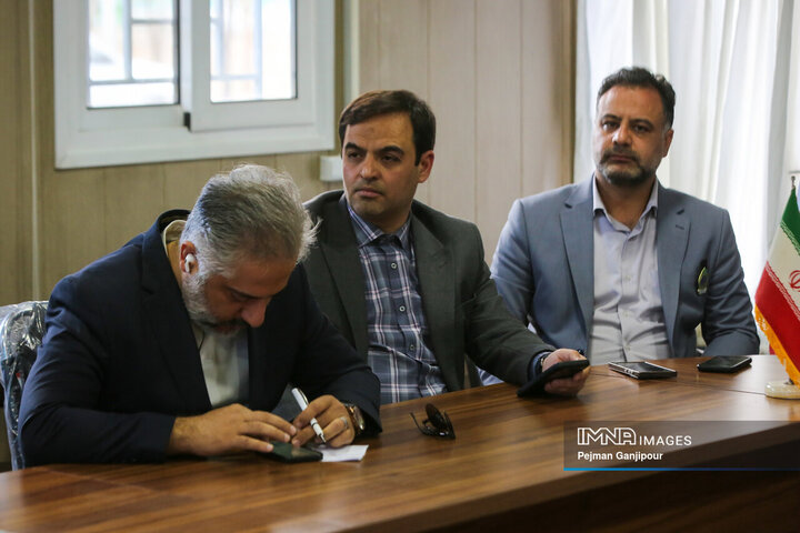 بازدید شهردار اصفهان از باغ فدک، ستاد هدایت سفر کیمیا و باغ گل‌ها