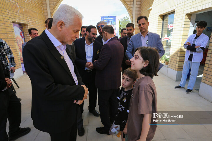 بازدید شهردار اصفهان از باغ فدک، ستاد هدایت سفر کیمیا و باغ گل‌ها